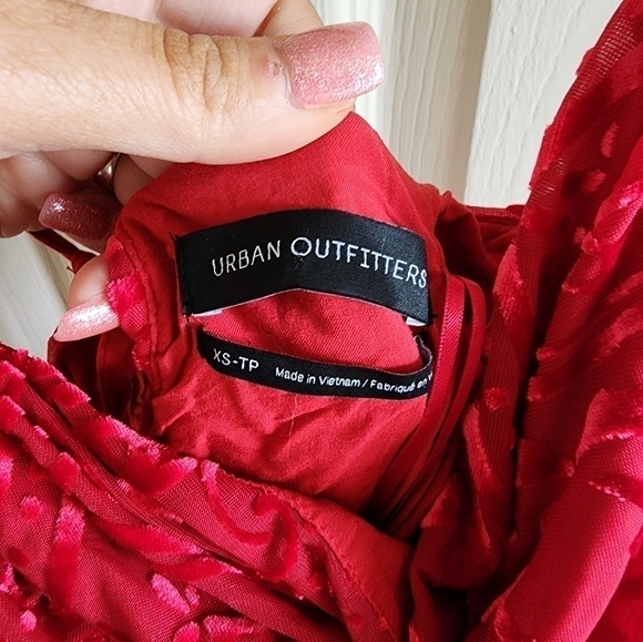 Urban Outfitters Red Velvet Mini dress size Xs - Picture 2 of 3